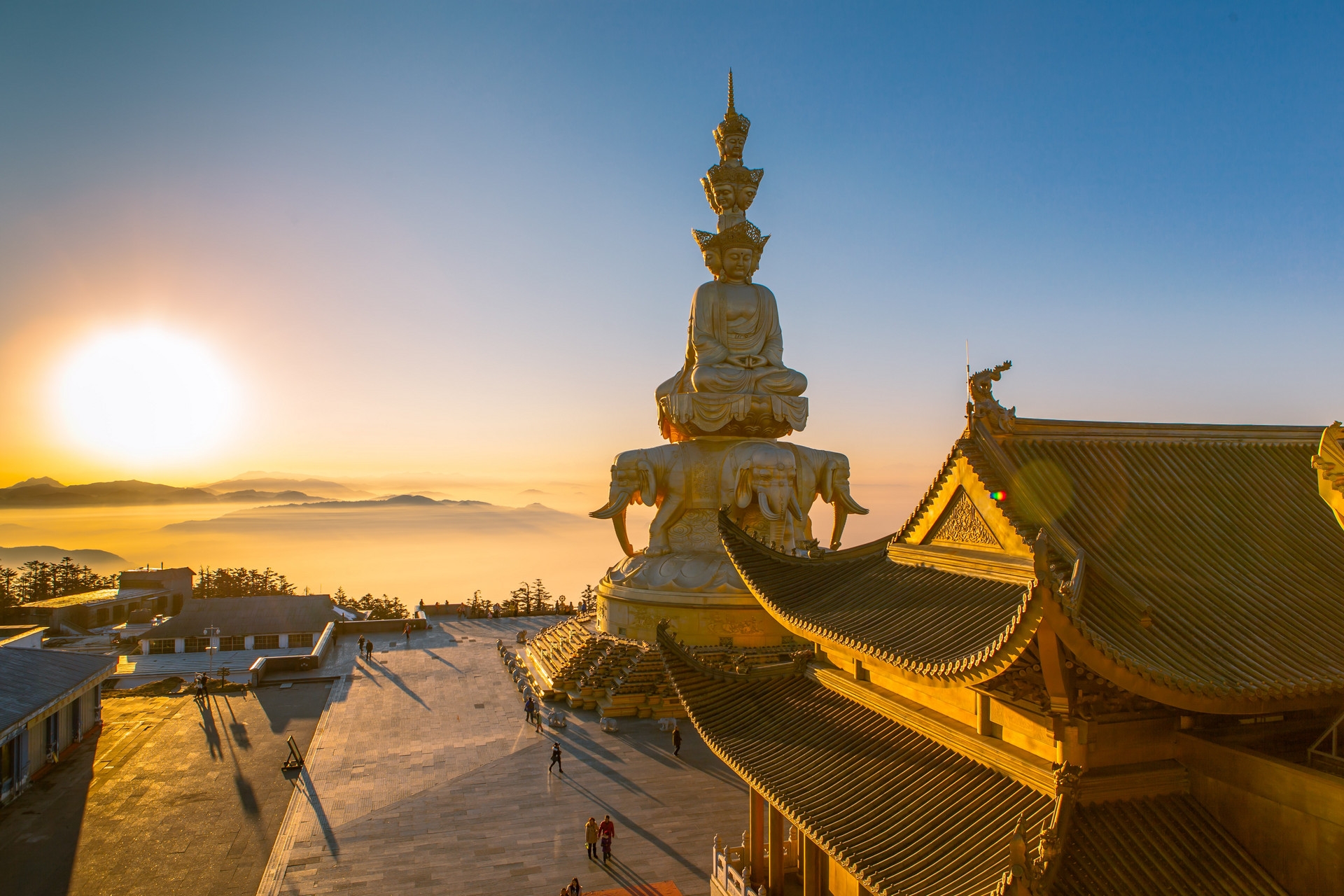  纯甄峨眉/成都/峨眉山全景/乐山/自由活动双动5日游>万年寺/熊猫基地